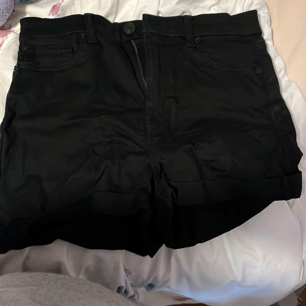 Brand New Never Worn American Eagle Size 8 Black Curvy High Rise Shorts